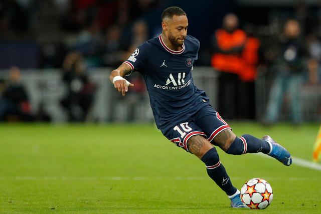 姆巴佩弟弟晒一家四口合照庆祝圣诞节