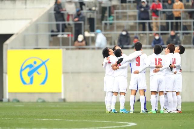 萨林杰35+22+12深圳获4连胜 广厦送北控3连败